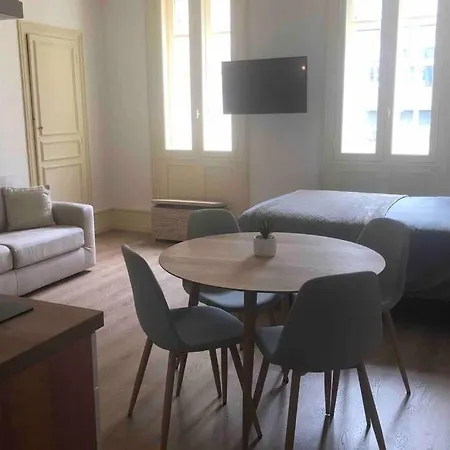 Beauneappart - Centre- Climatisation - Parking Gratuit * Beaune (Cote d'Or)